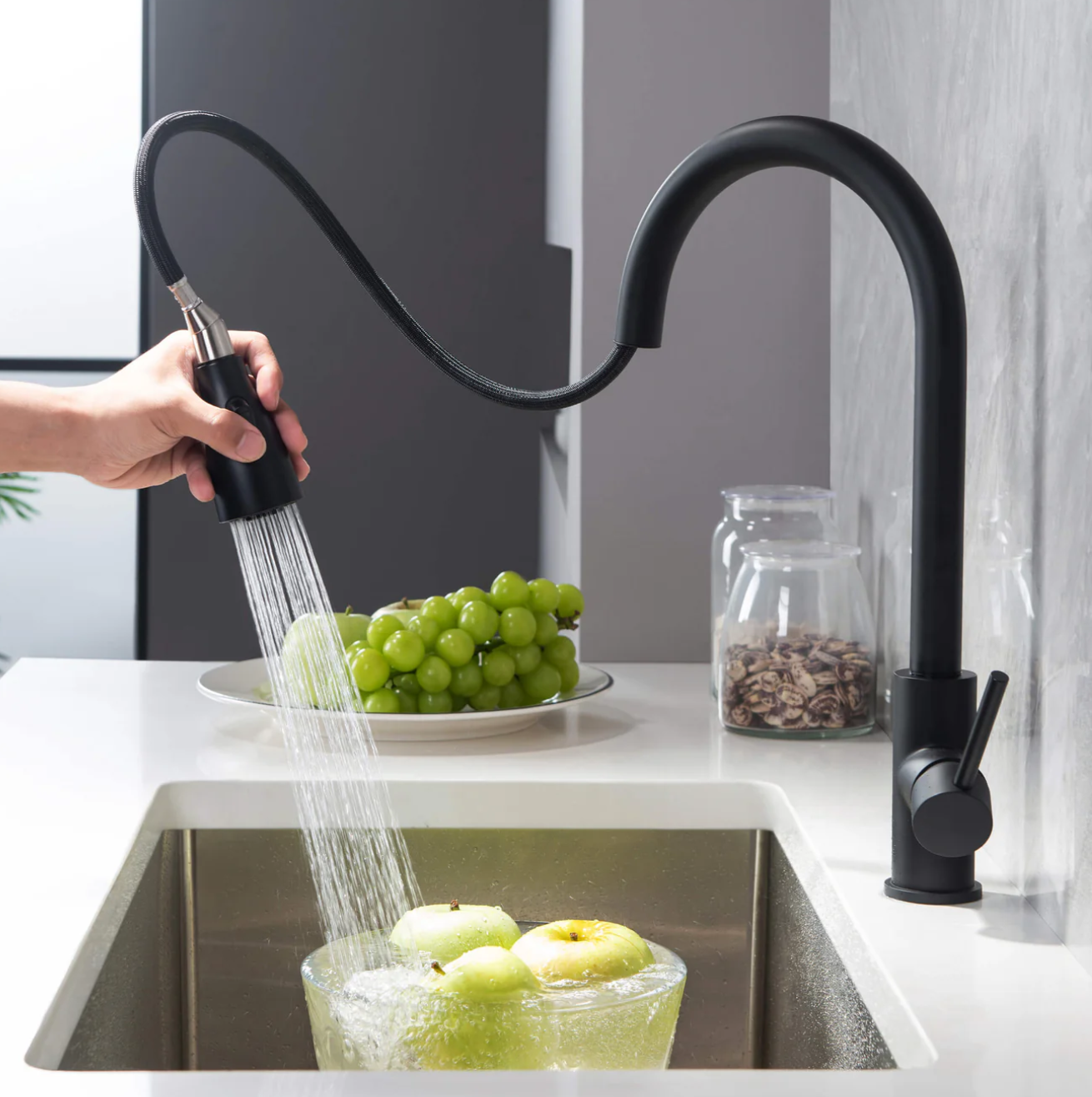 Kitchen Faucet Single Handle Pull Down F102BL