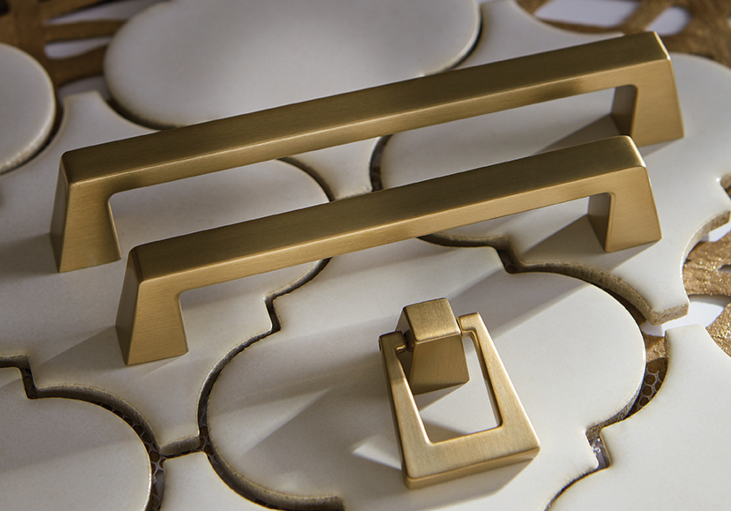 Knobs & Pulls